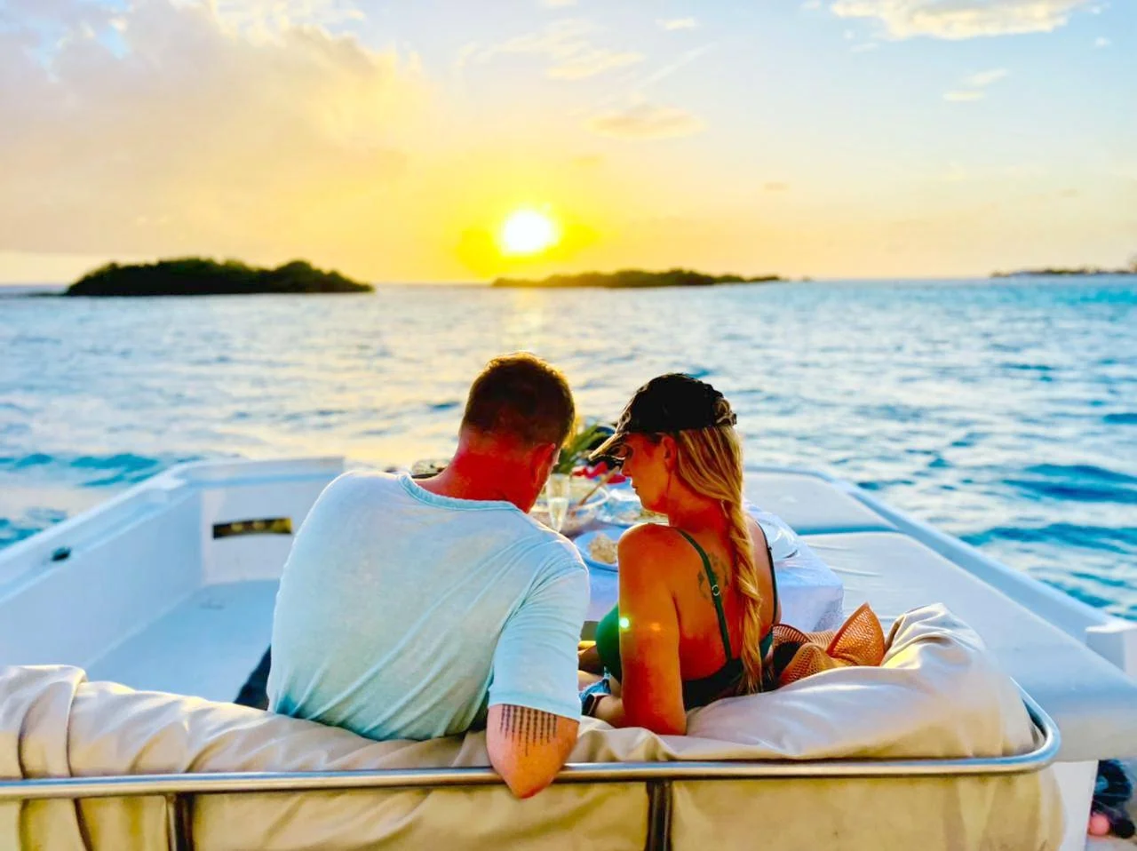 Hourly or Daily Tours -  Exclusive Boat Aruba VIP